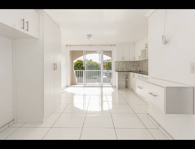 0.5 BEDROOM SECTIONAL TITLE SOLD IN BLOUBERG SANDS